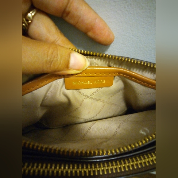 Michael Kors *EUC* Women's Crossbody Bag, Size O/S Color Brown, Tan - Picture 8 of 12